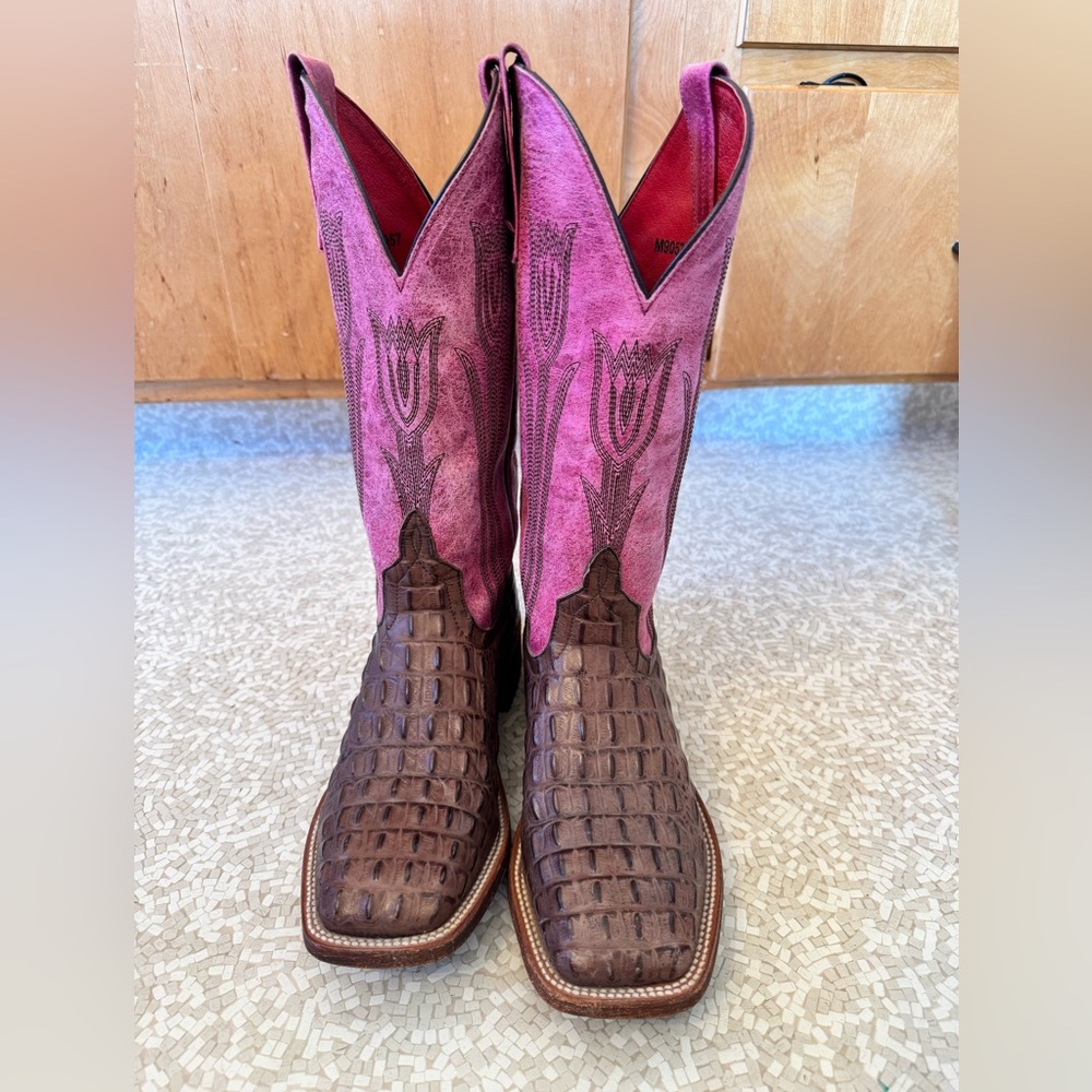 Macie Bean pink rose boots